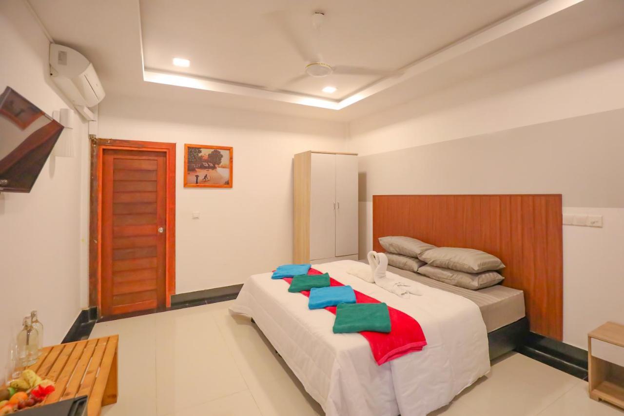 Aqua Blu Thoddoo Hotel Bagian luar foto