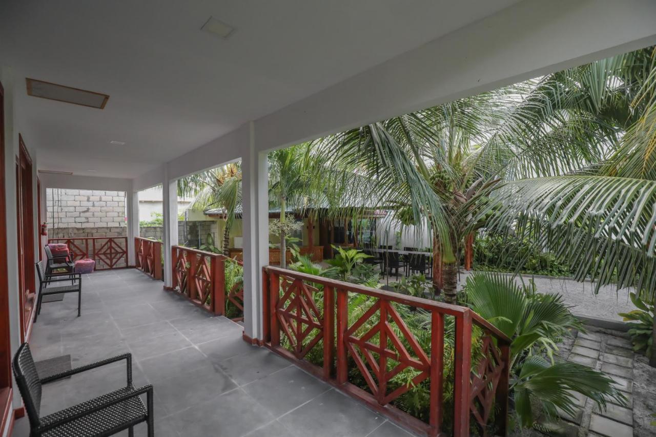 Aqua Blu Thoddoo Hotel Bagian luar foto