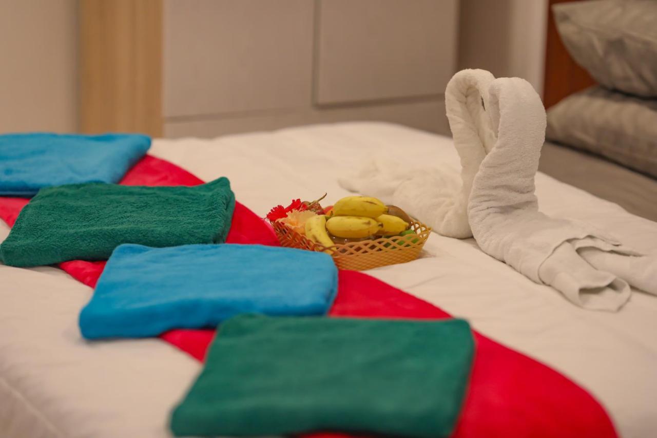 Aqua Blu Thoddoo Hotel Bagian luar foto
